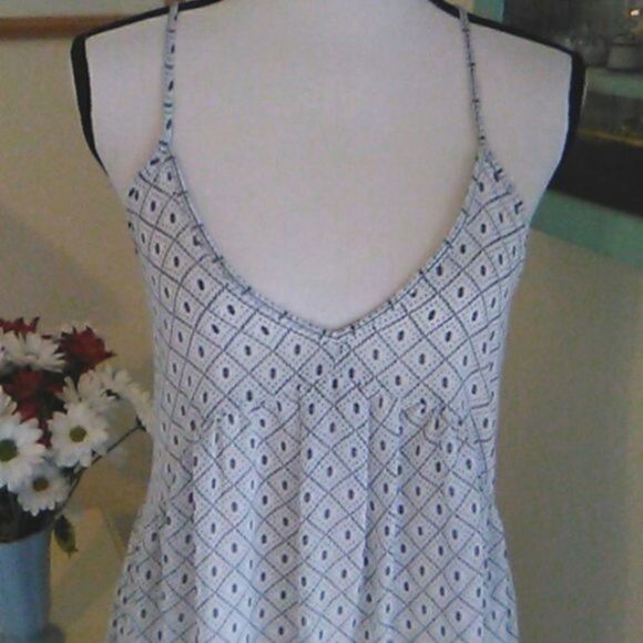 Olivaceous Sundress - Picture 2 of 11